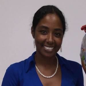 Meet your Posher, Crystal